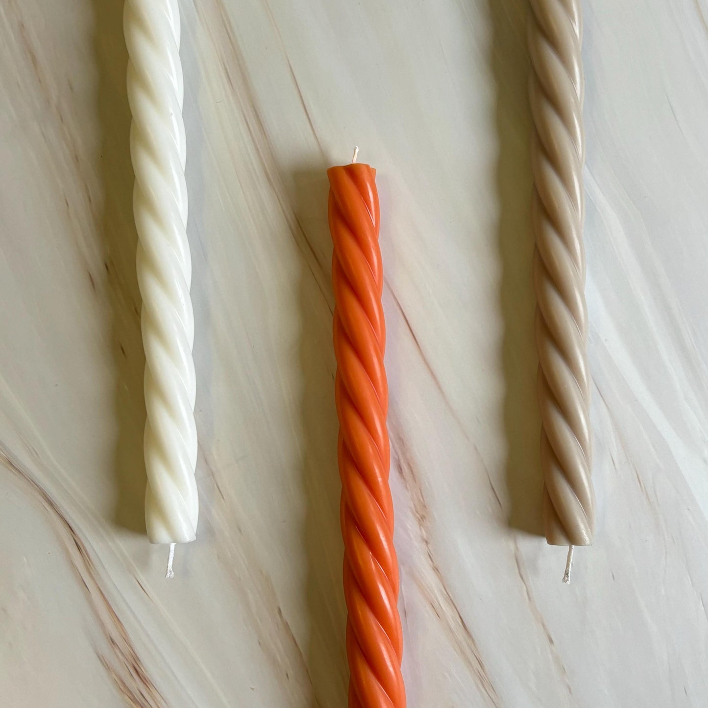 Pack of Two 26cm Spiral Scented Dinner Candle Sticks